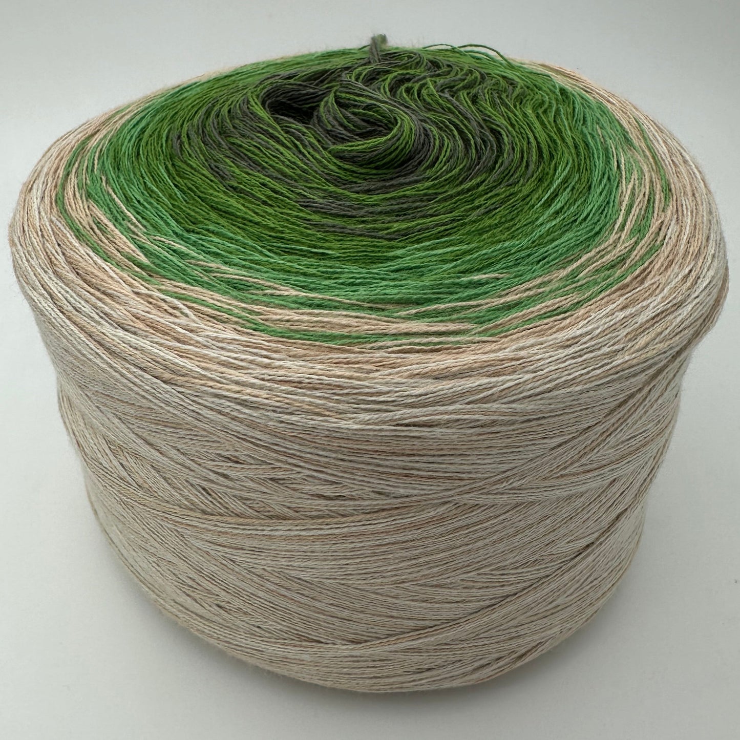 Farbverlauf Bobbel innen verschiedene Grüntöne und aussen Ockertöne