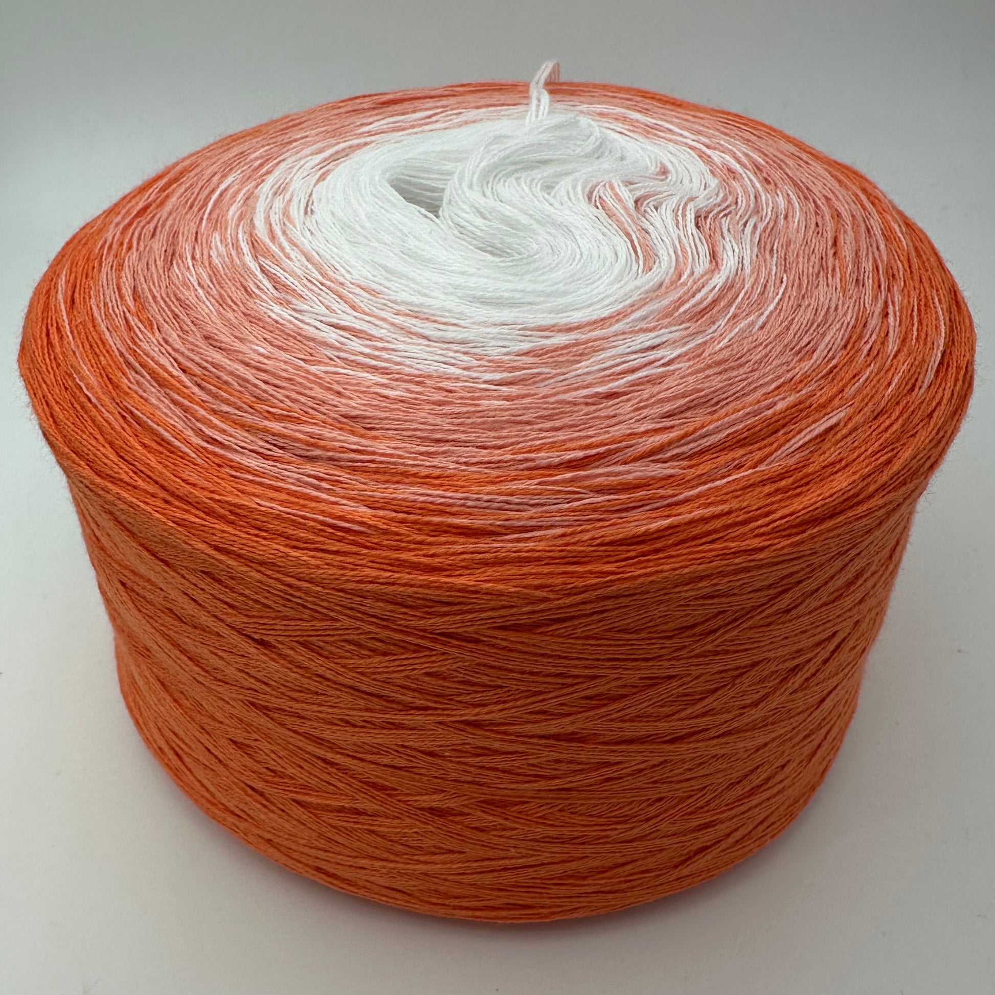 Farbverlauf Bobbel innen Weiß gefolgt von dunkler werdenden Orangetönen