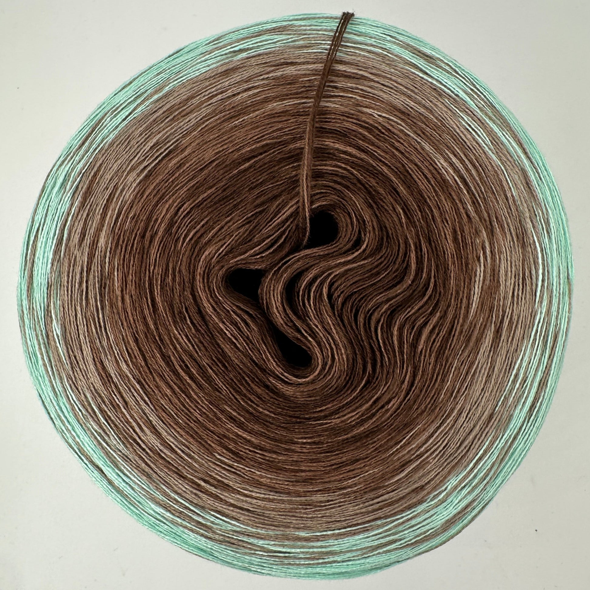 Farbverlauf Bobbel von innen nach aussen heller werdende Brauntöne und aussen Grün