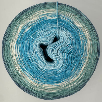 Farbverlauf Bobbel von innen nach aussen Hellblau, Blau, Creme, Grün und Dunkelgrün