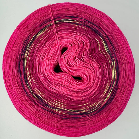 Farbverlauf Bobbel in verschiedenen Rosa und Rottönen sowie etwas Lila und Gelb