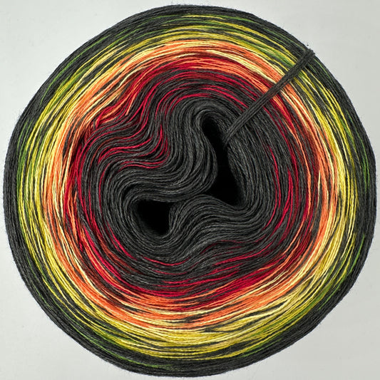 Farbverlauf Bobbel von innen nach aussen sehr dunkles Grau, Rot, Orange, Gelb Grün und nochmal das dunkle Grau