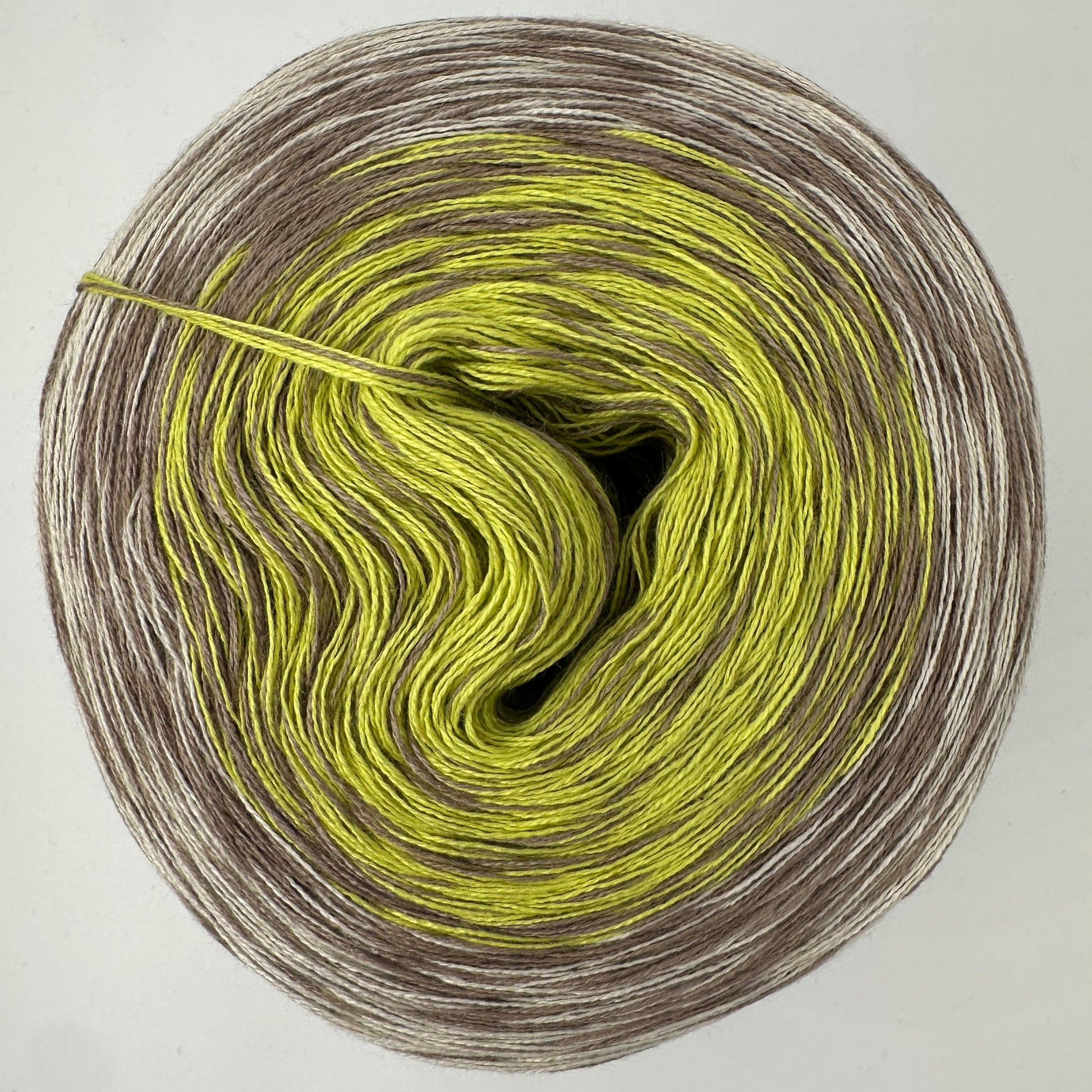 Farbverlauf Bobbel von innen nach aussen Gelb, Braun und Ocker