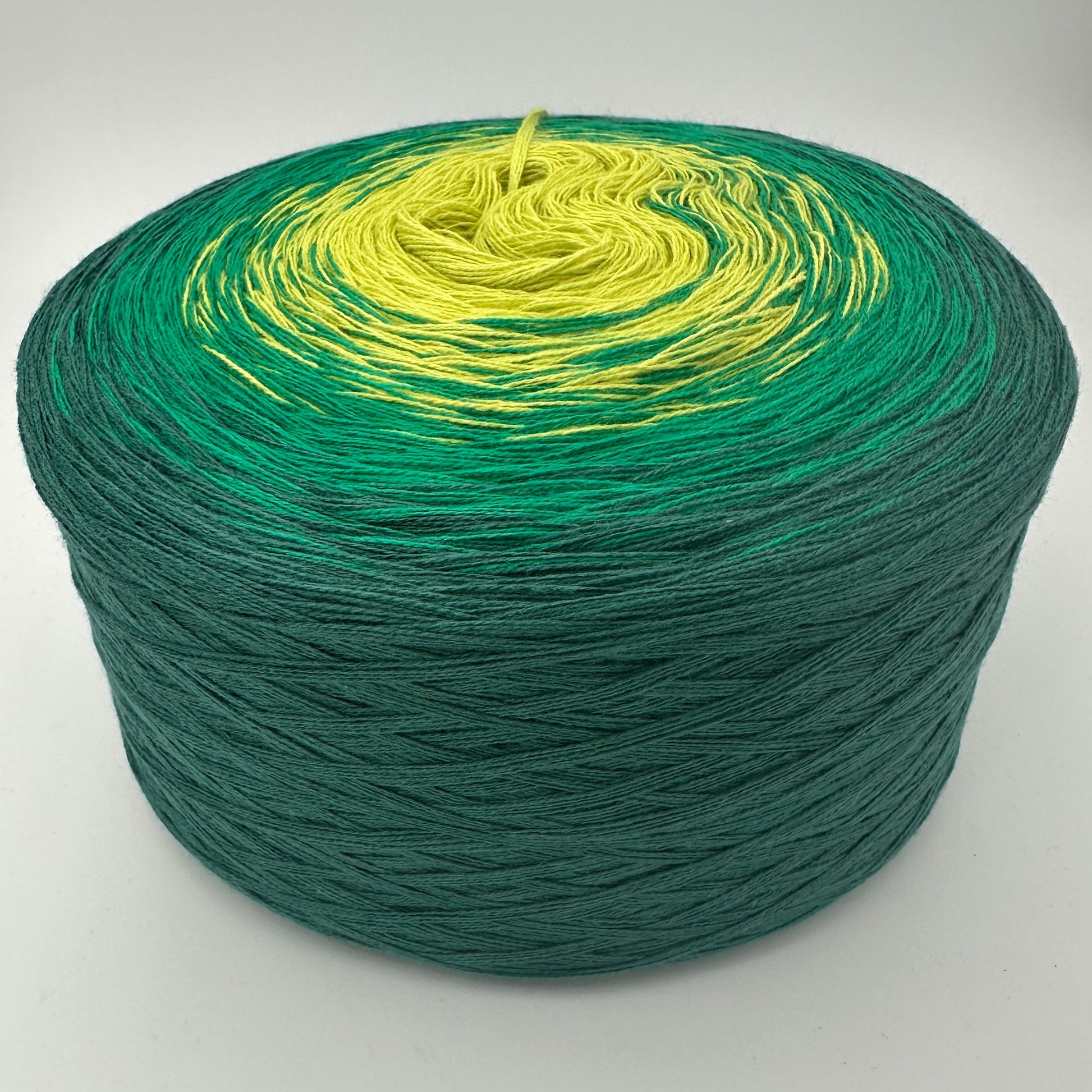 Farbverlaub Bobbel von innen nach aussen Gelb, Grün und Dunkelgrün