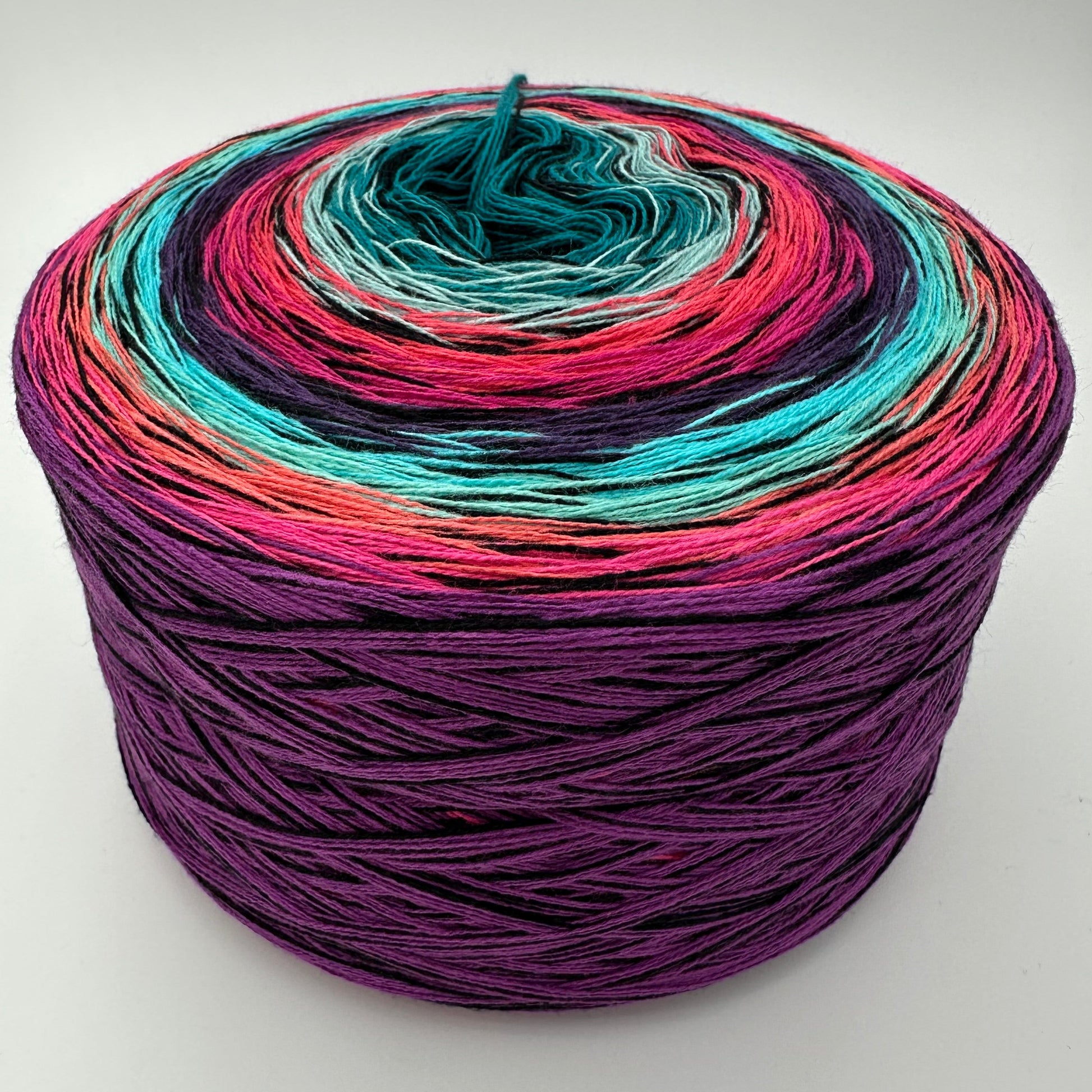 FDarbverlauf Bobbel von innen nach aussen dunkeltürkis, hellgrün, orange, rot, lila, anthrazit und nochmal von vorn