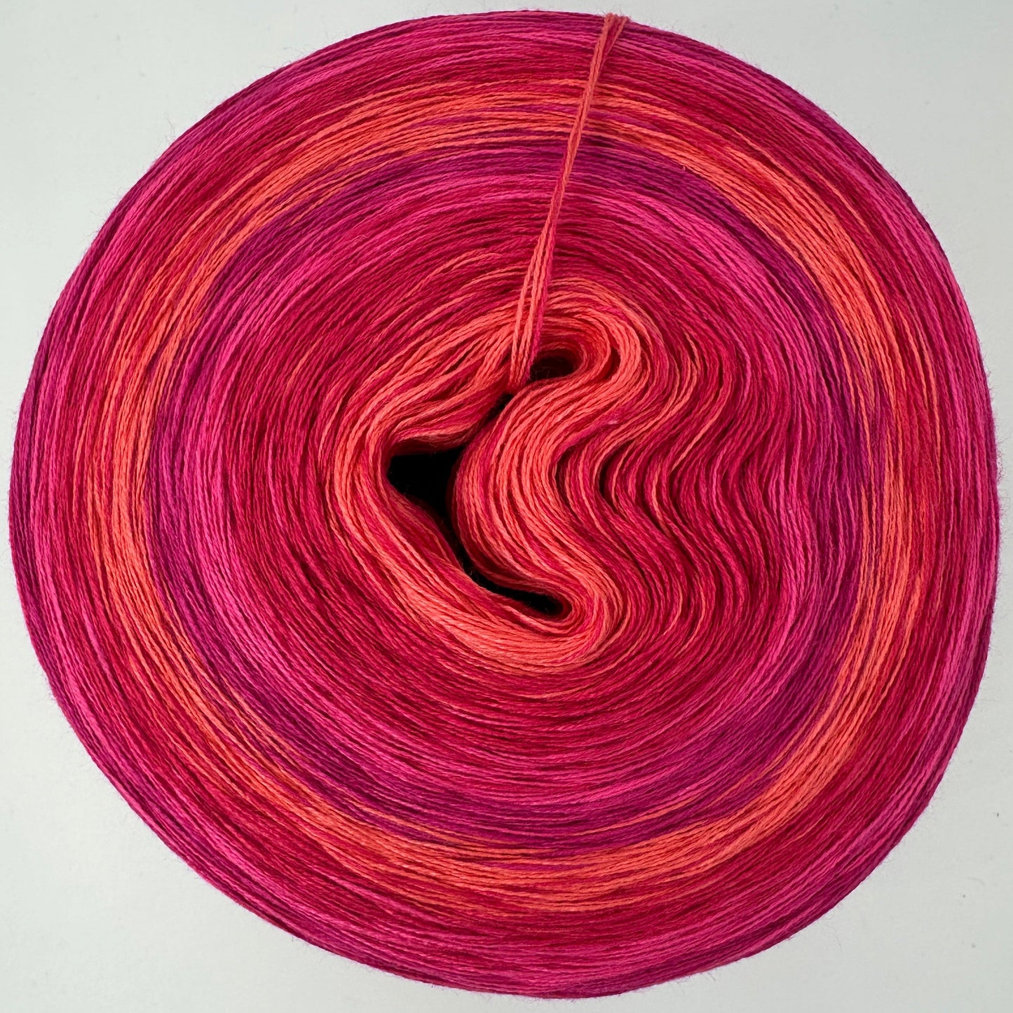 Farbverlauf Bobbel  von innen nach aussen in den Farben, Orange, Rot, Helllila und Dunkellila, dann nochmal von vorn