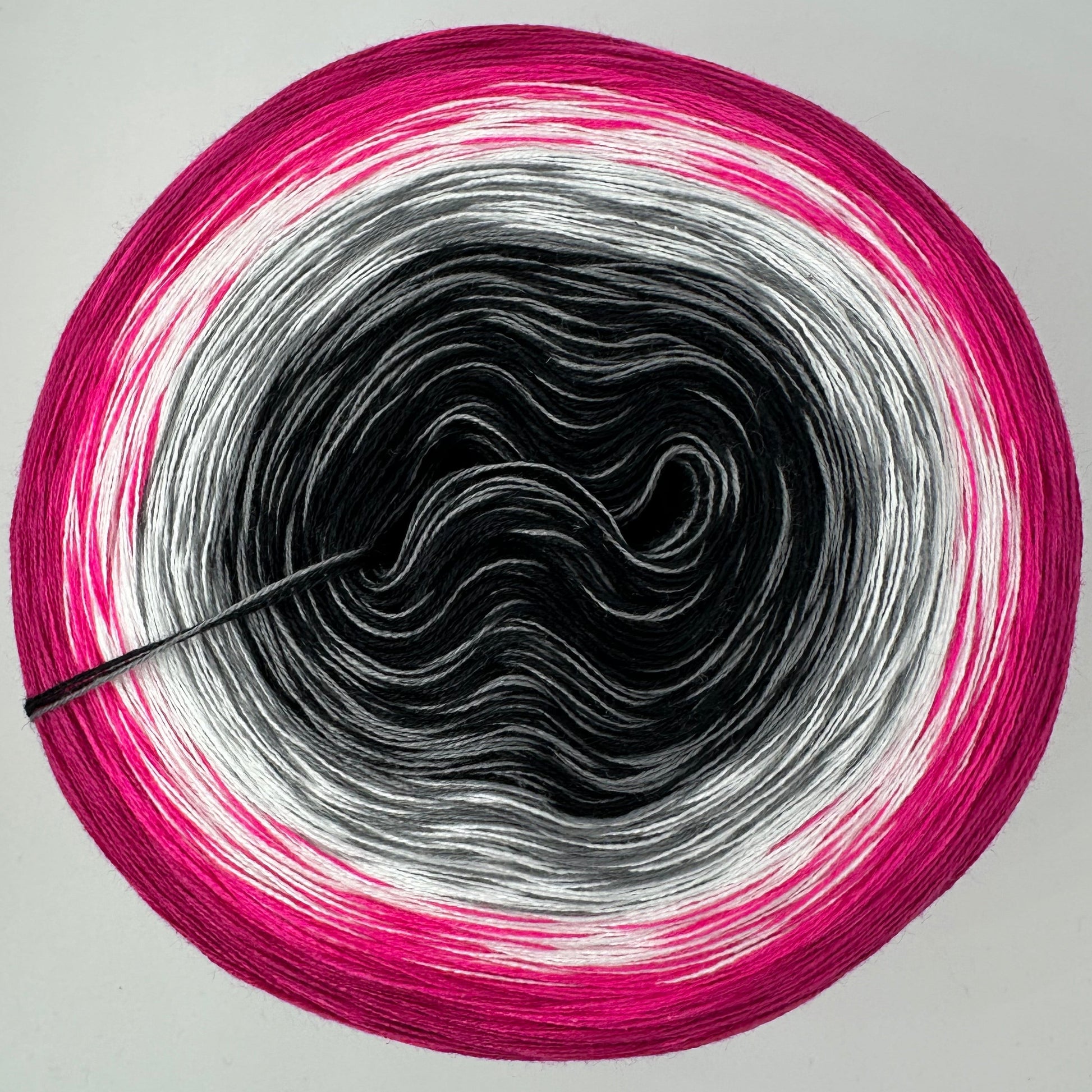 Farbverlauf Bobbel von innen nach aussen  Schwarz, Weiß, Pink und dunkles Pink