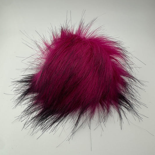 Bommel / Pompon in Magenta Pink