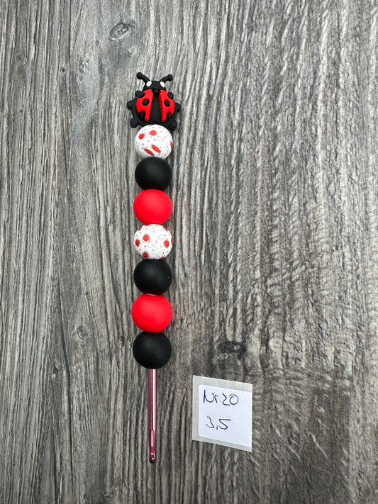 Häkelnadel Nr. 20 // Marienkäfer Gr. 3,5