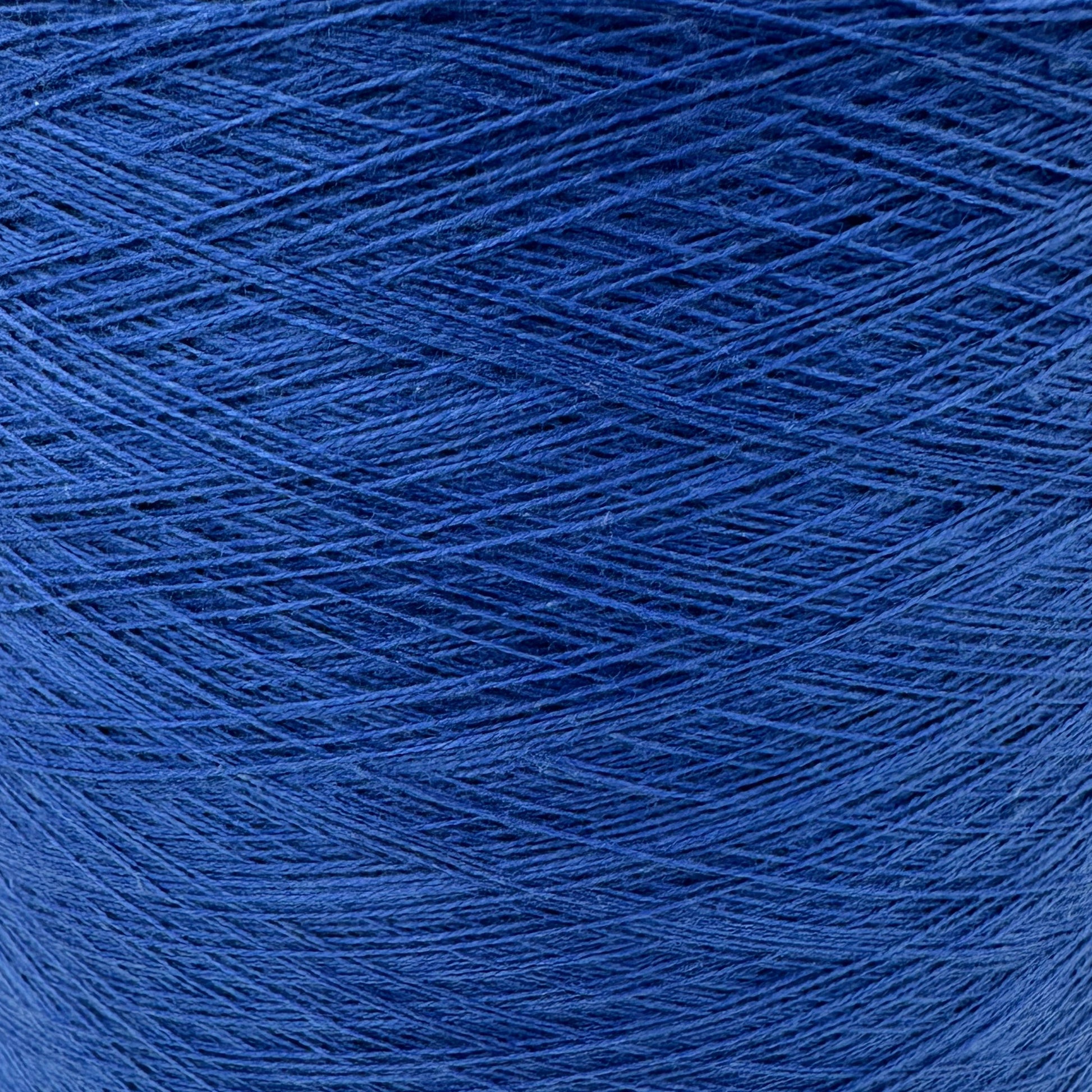 Garnkone mit der Farbe Lapis, Bobbel Kone, Uni Farbe