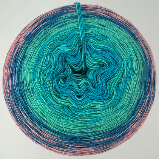 Modaler Farbverlauf von innen nach aussen Türkis, Grün, Blau und Rosa